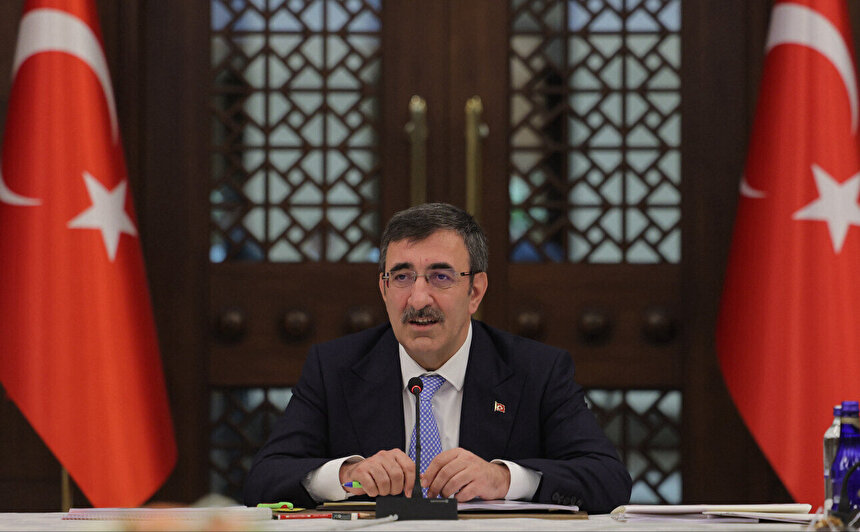 Cevdet Yılmaz iş dünyası ile bir araya geldi
