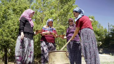 Reis ile “Aşurenin Lezzeti Paylaşmanın Bereketi”