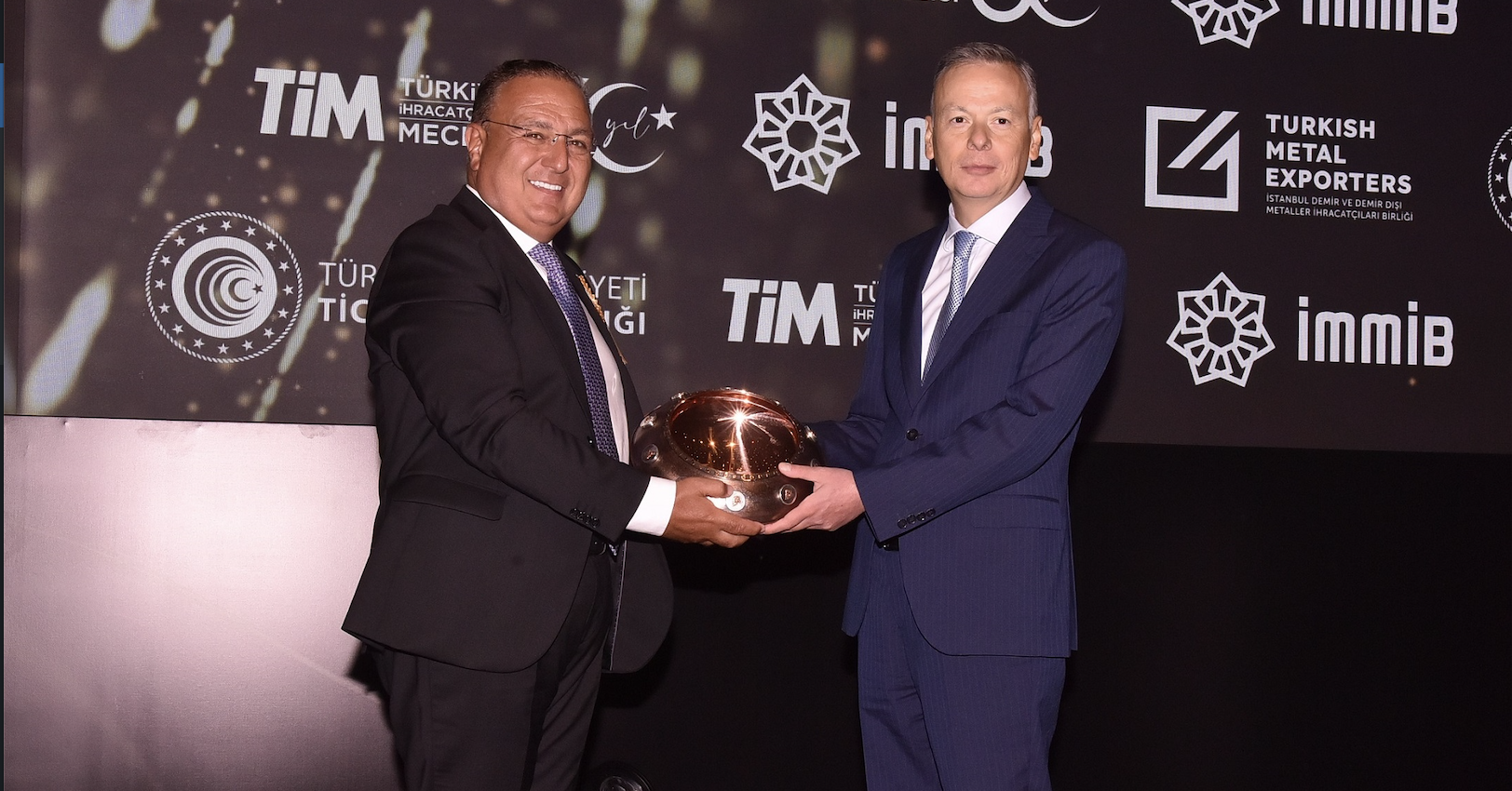 İhracatın ‘Metalik Yıldızları’ ödüllerini aldı