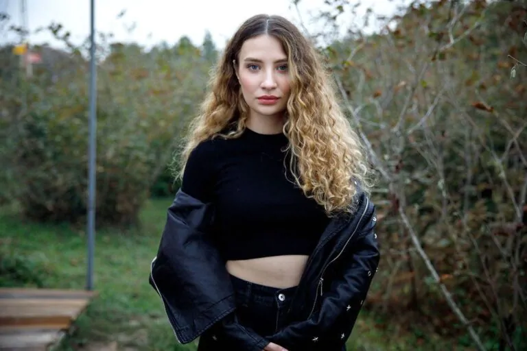 Irmak Arıcı’dan iki yeni şarkı