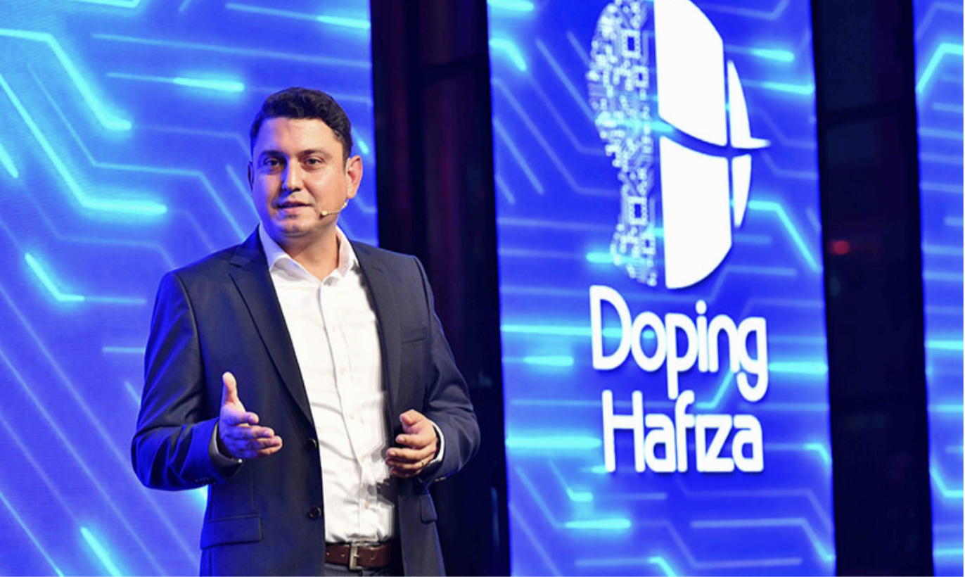 Yeni dijital öğrenme platformunu tanıttı