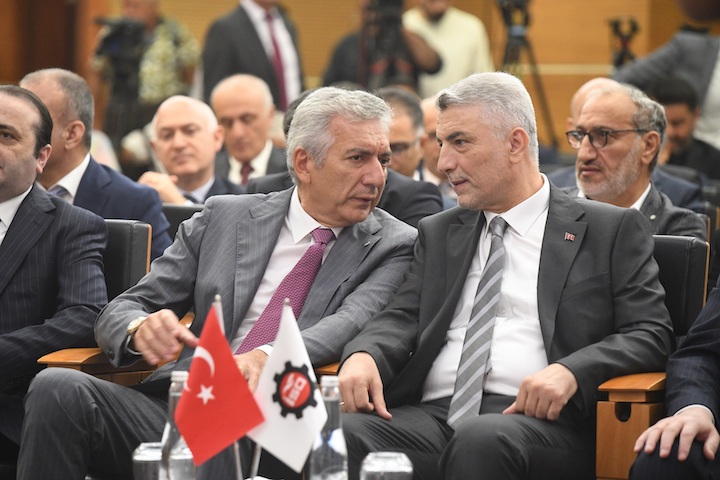 İş dünyasındaki sorunlara gerçekçi yaklaşım