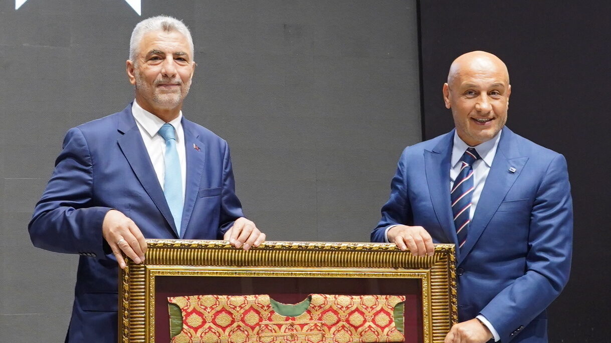 Hazır giyim ve tekstil sektörlerinin Türkiye için hayati önemi bulunuyor