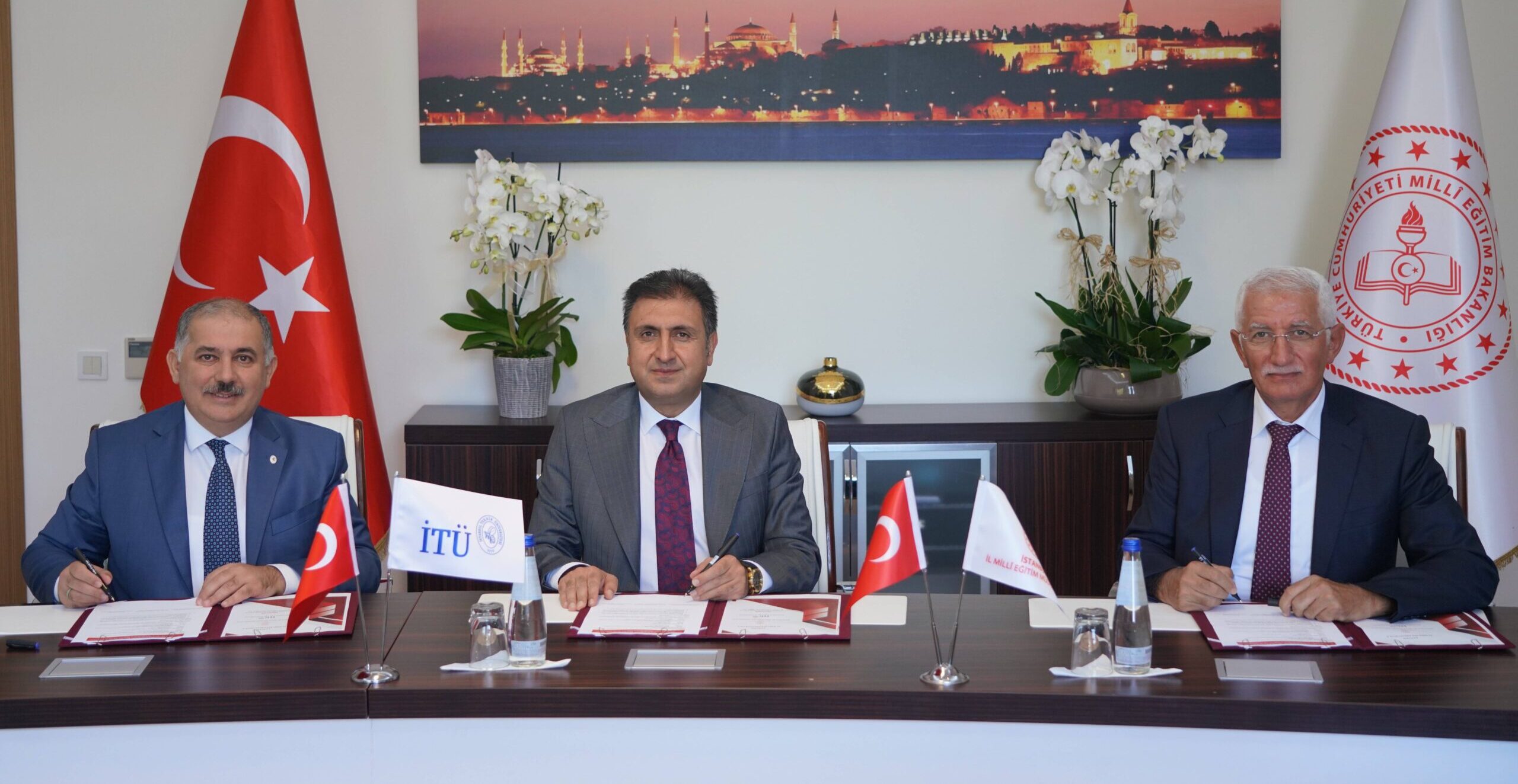 Kamu ve özel sektör iş birliği ile teknolojik zekâya sahip liseli gençler yetişecek