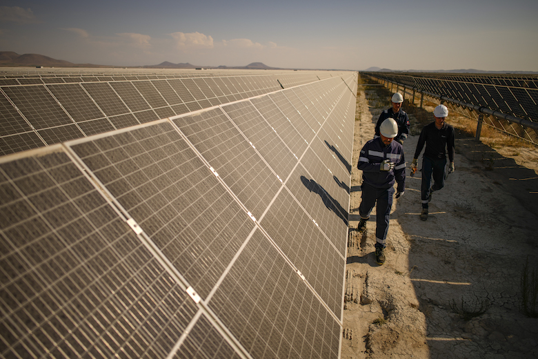 Kalyon Karapınar Güneş Enerjisi Devrimi: Çöldeki Başarı Hikayesi