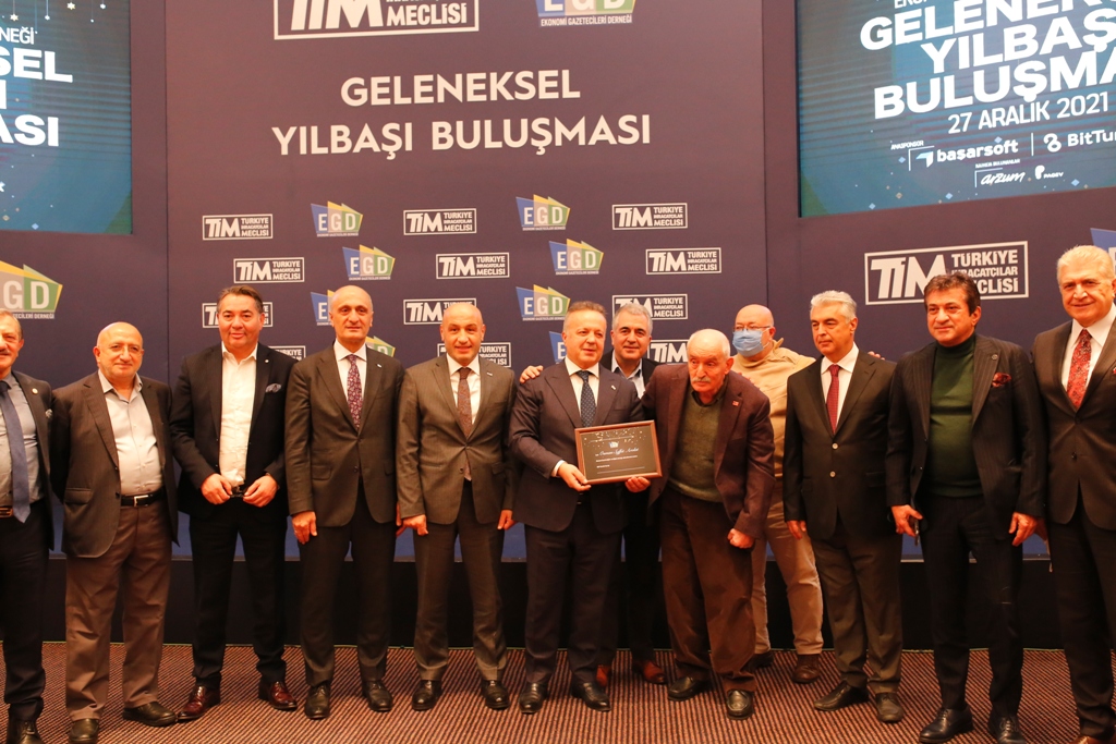 Duayen Gazeteci Osman Arolat yaşamını yitirdi