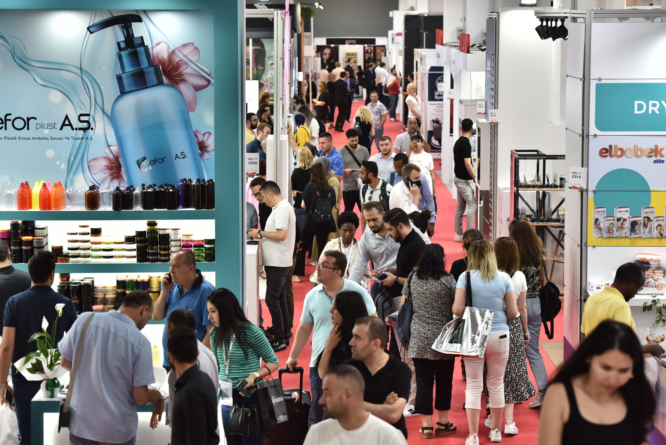İstanbul’a kozmetik almaya geliyorlar