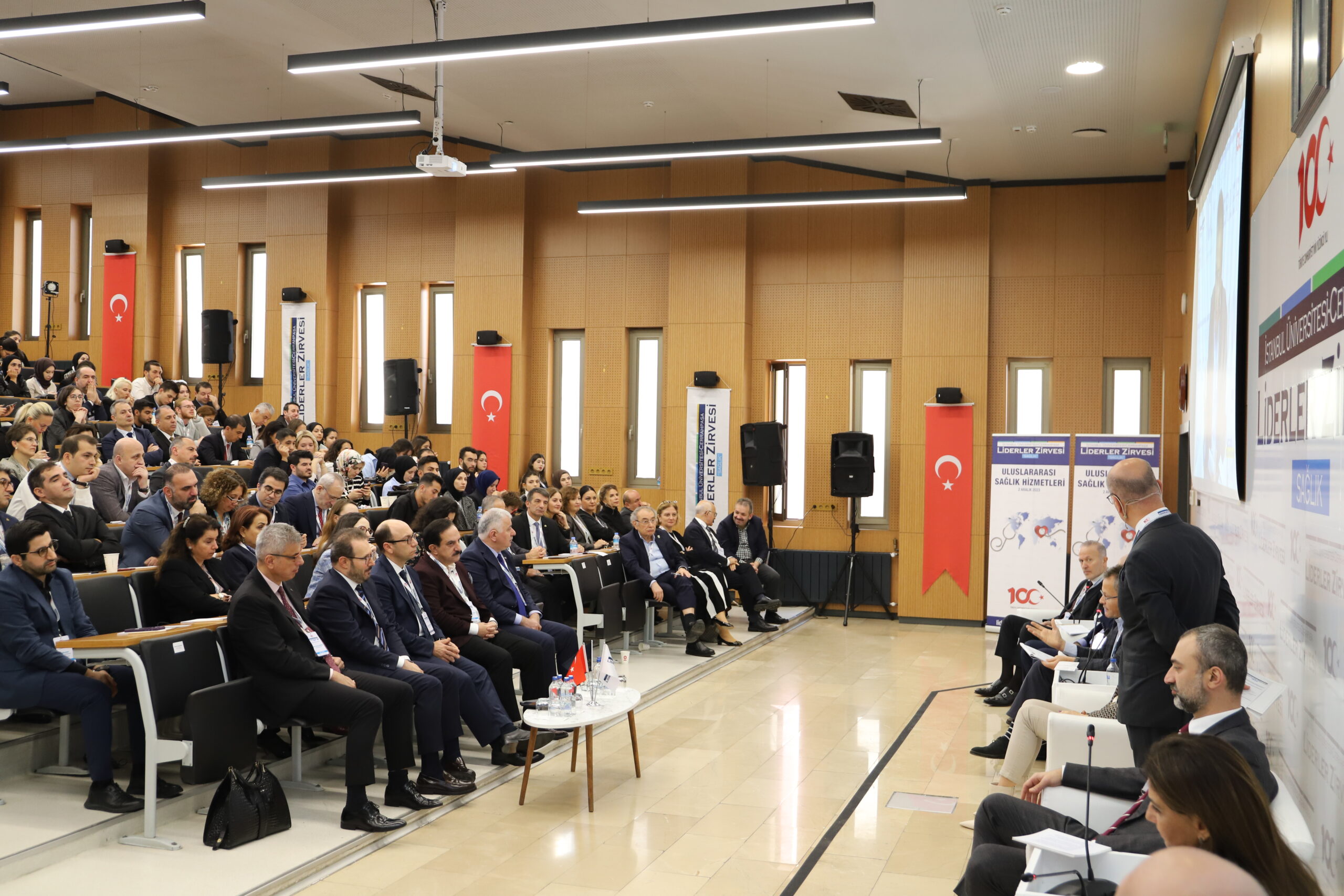 Sağlık Sektörünün Liderleri İstanbul Üniversitesi-Cerrahpaşa’da Buluştu