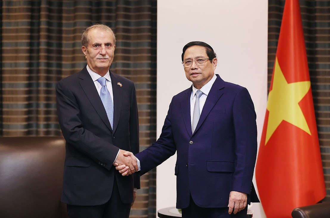 Vietnam’da yeni projelere yelken açtı