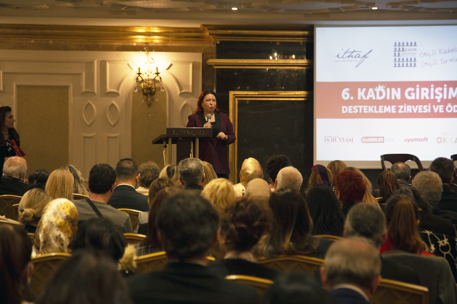 6.Kadın Girişimcileri Destekleme Zirvesinde ödüller sahiplerini buldu