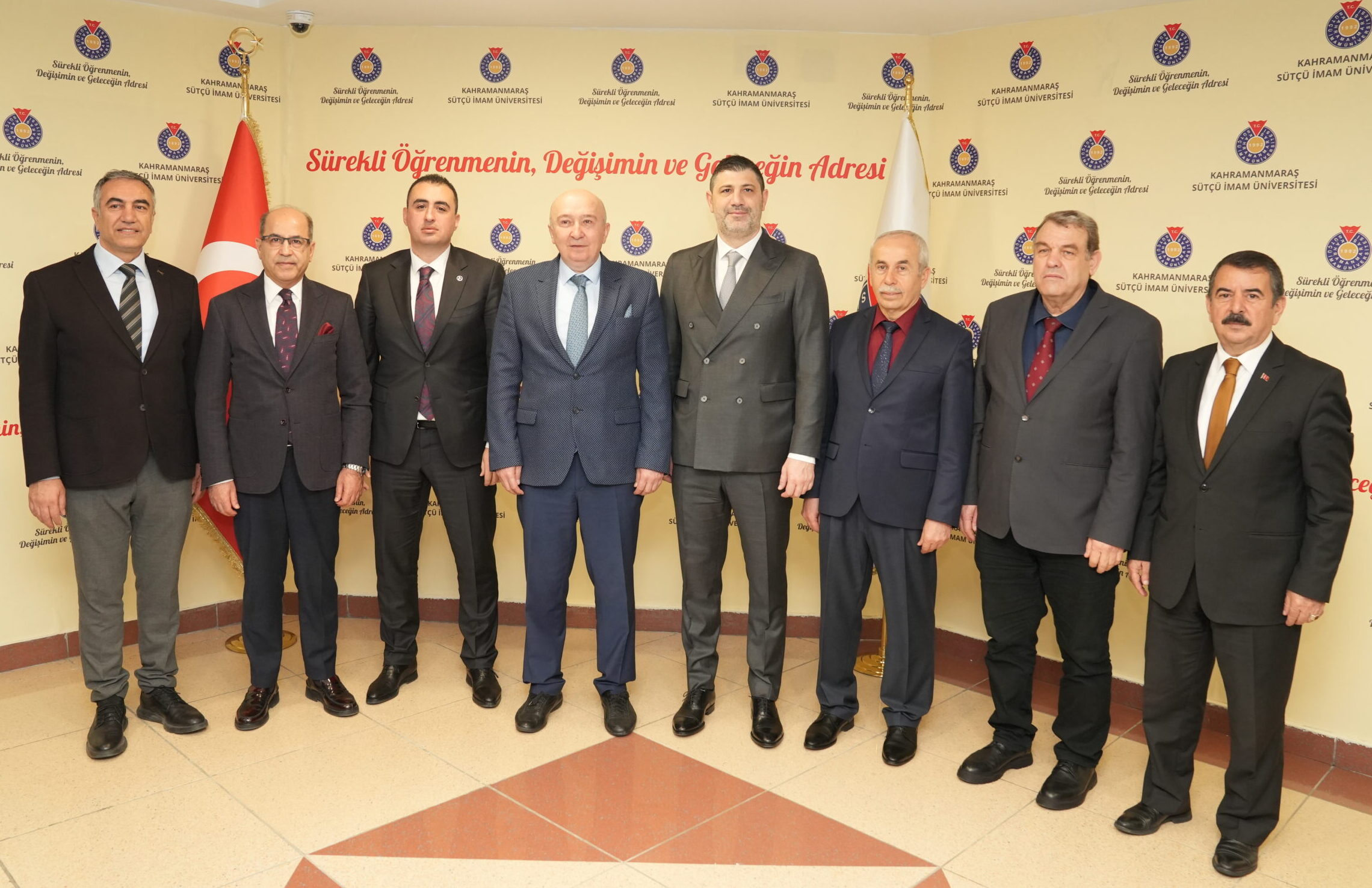 Türkiye Sigorta ve TBF ile deprem bölgesinde basketbol sahaları yükseliyor