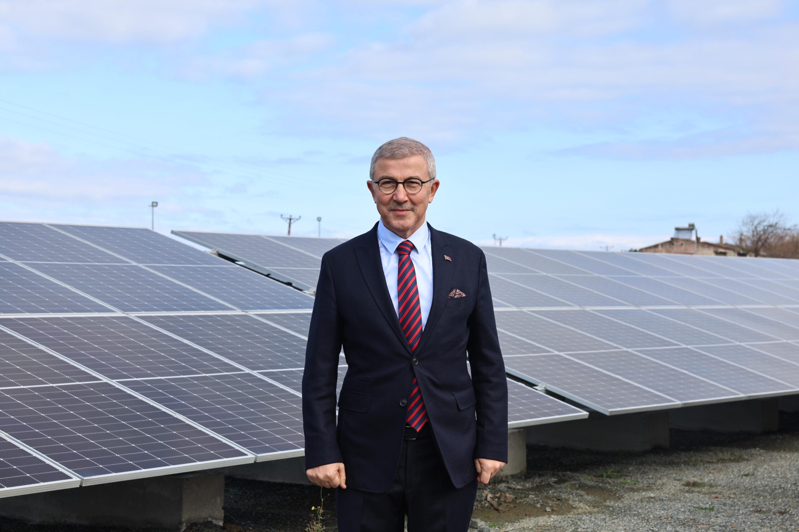 Örnek adım attı İstanbul’un en büyük GES’ini açtı