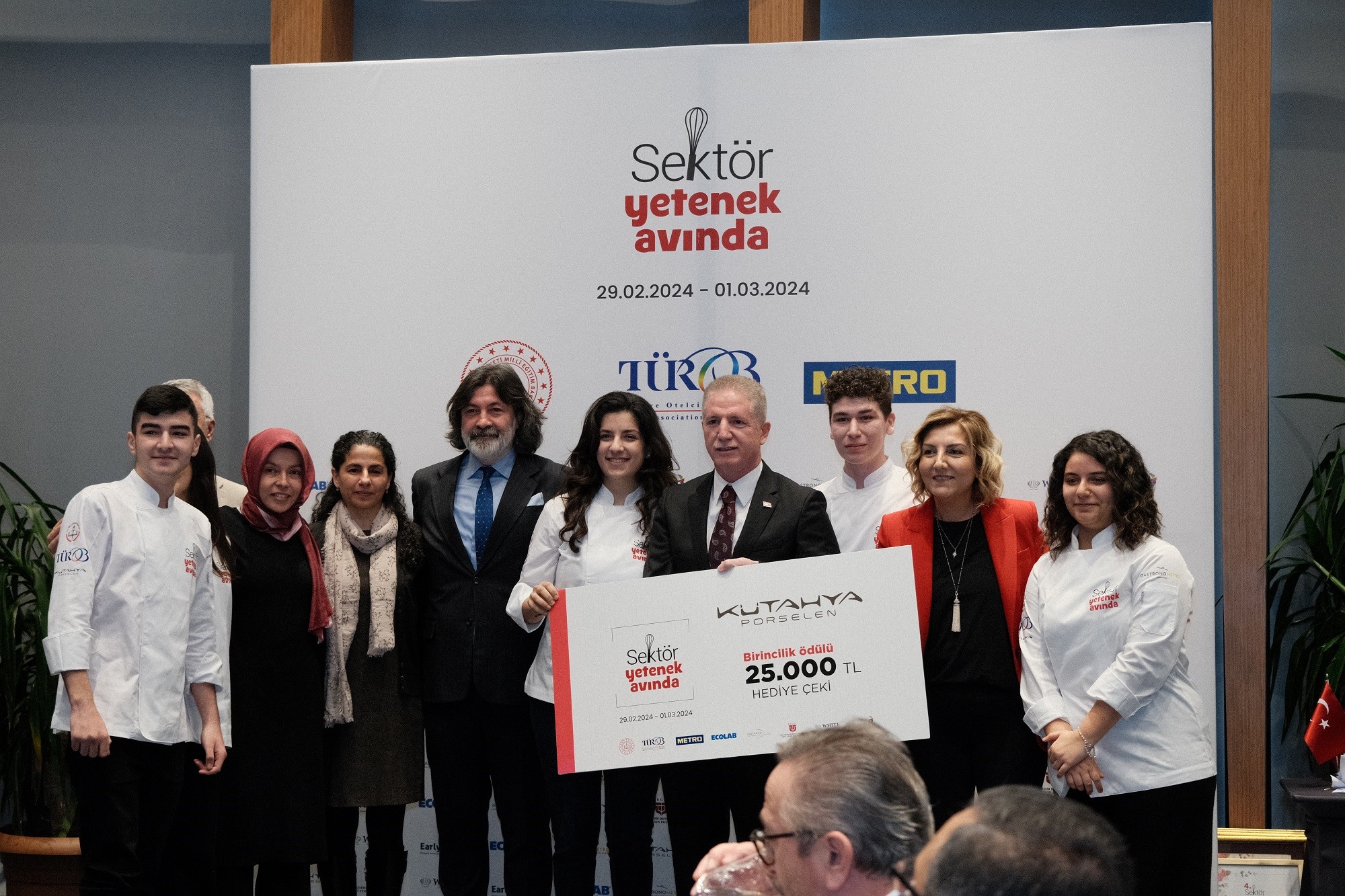 TUROB önderlik yaptı genç şefler ödüllendi