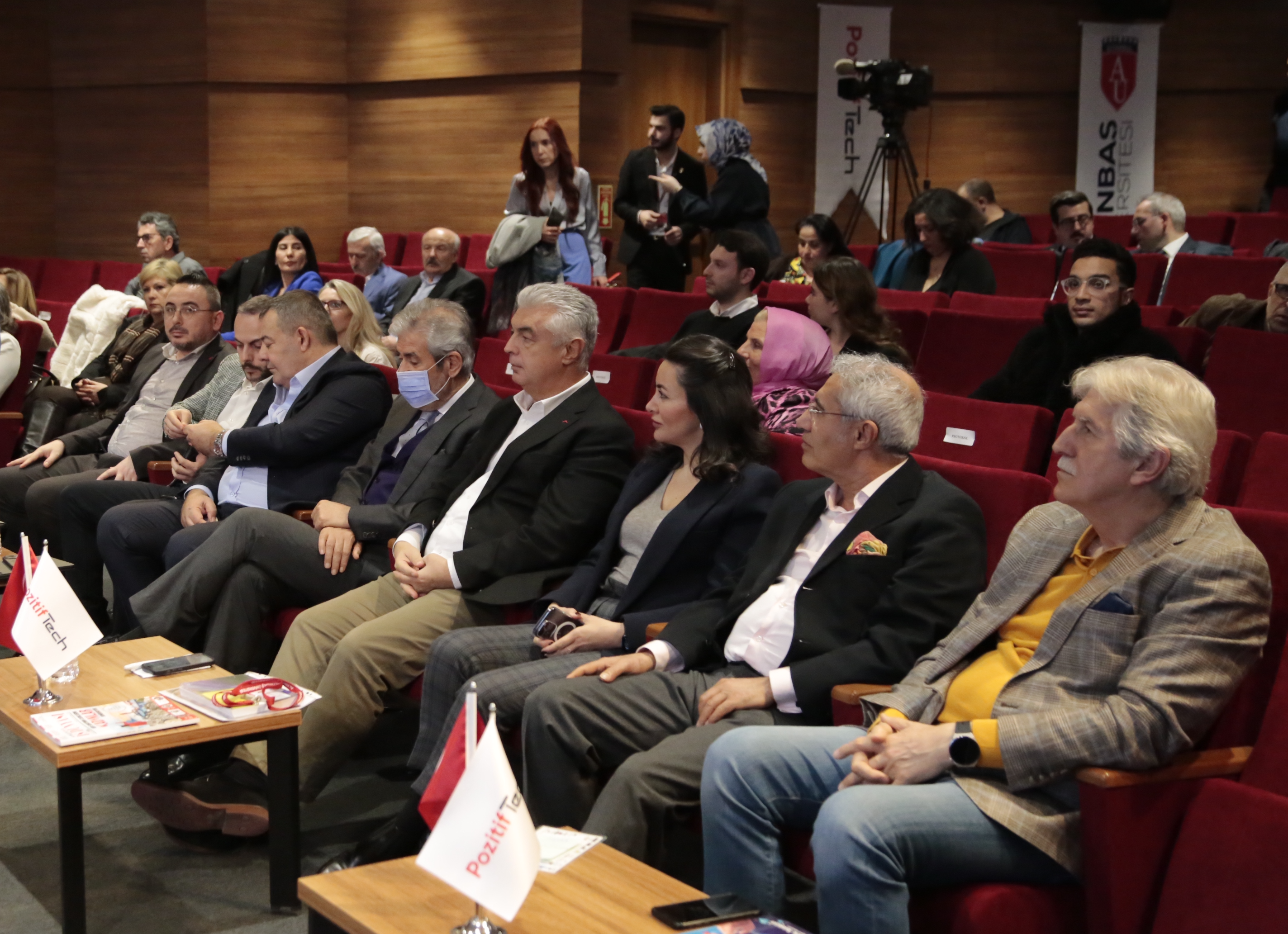 Toplumsal dinamikleri dönüştüren yapay zeka masaya yatırıldı