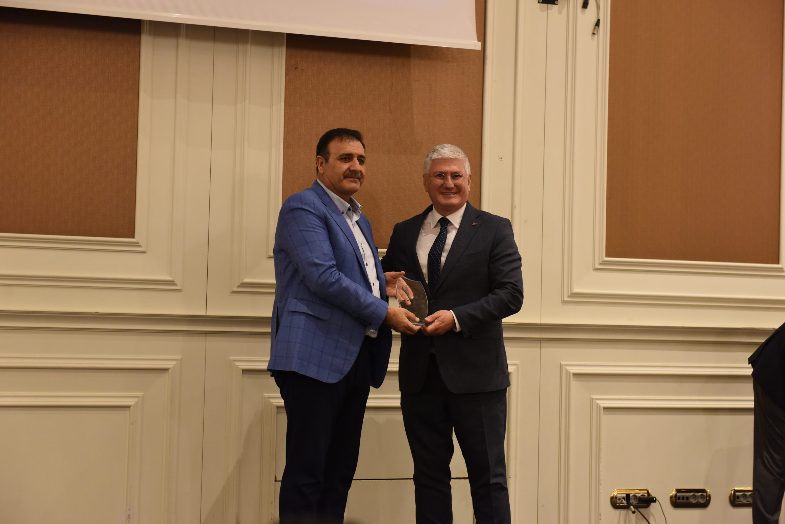 Kentsel dönüşüme sigorta getirdi ödülü aldı