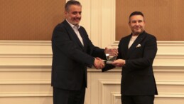 Ömer Niziplioğlu Kente Yaşam Katan ödülüne layık görüldü