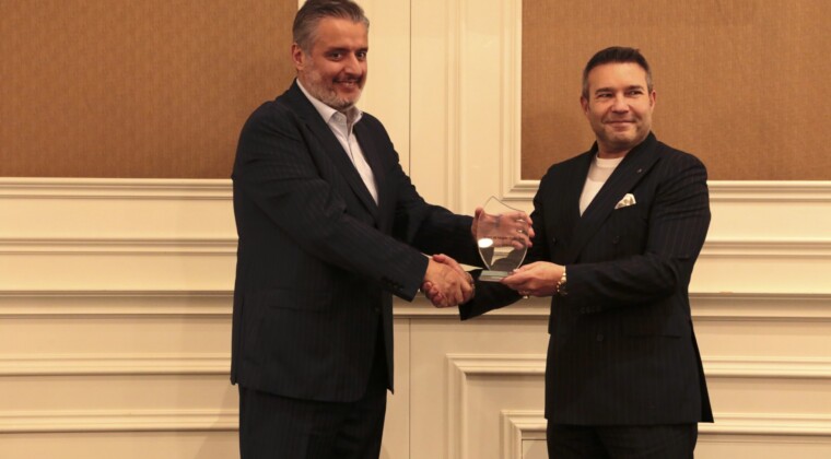 Ömer Niziplioğlu Kente Yaşam Katan ödülüne layık görüldü