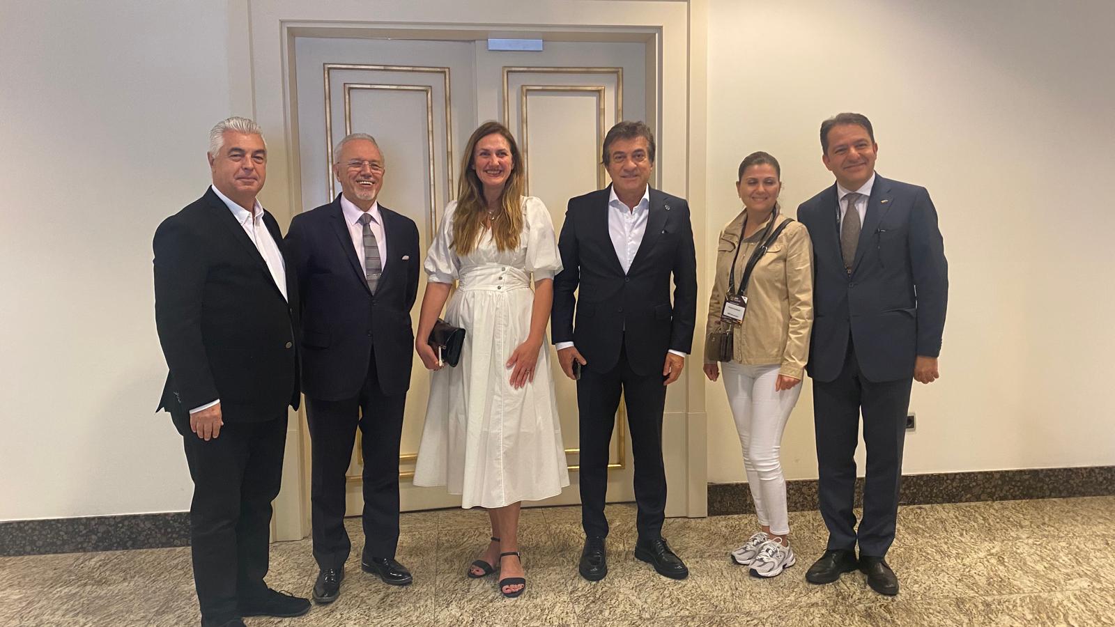 Hakkı Alkan’ın etkinliğinde Celal Toprak panel yönetti