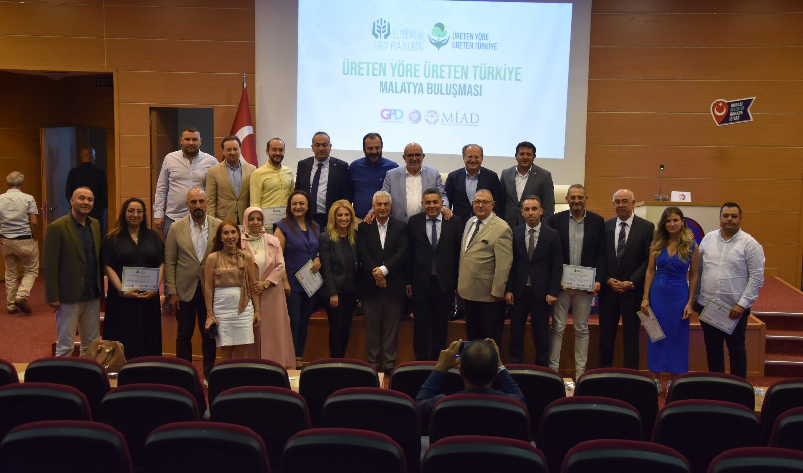 Malatya’da üreticiler ve büyük yatırımcılar bir araya geldi