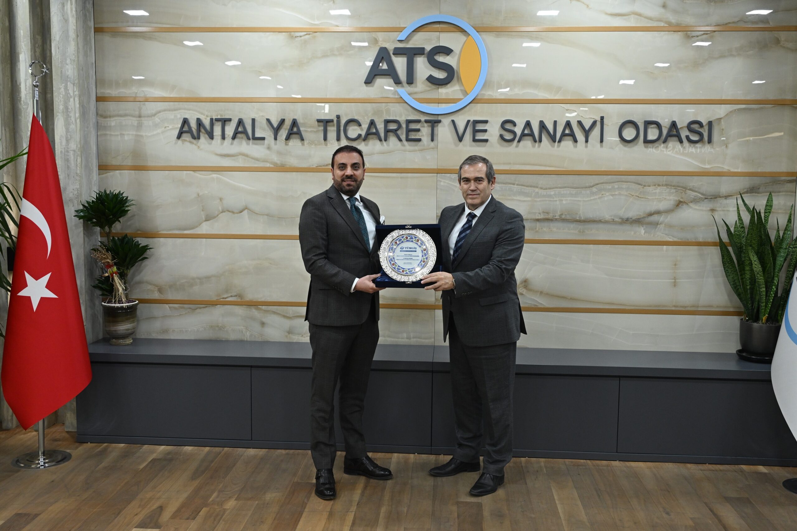 Her şey yeni yatırımlar için dedi Antalya’dan başladı