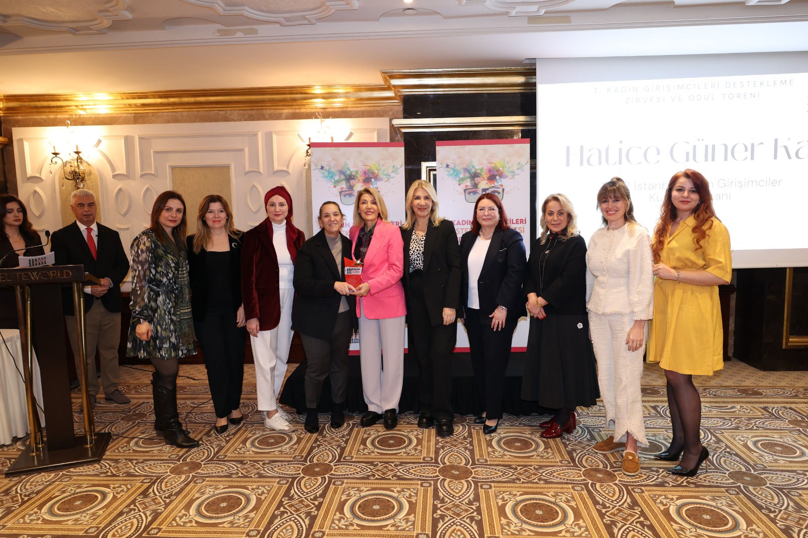 Kadınlar ödüllerini aldı geleceğe mesaj verdi
