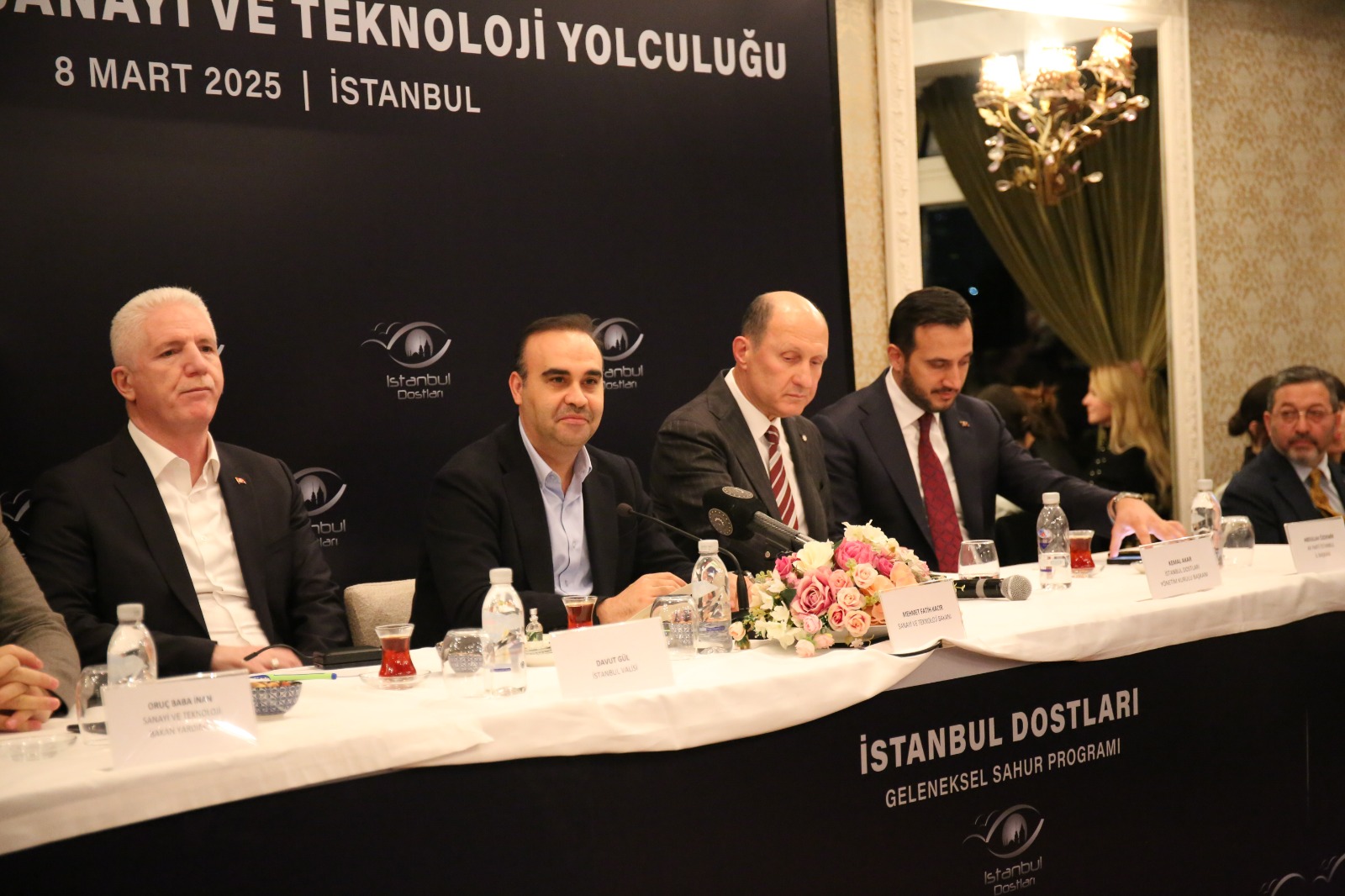 İstanbul Dostları Sahur Programı’nda, sanayi ve teknolojide geleceği konuştu