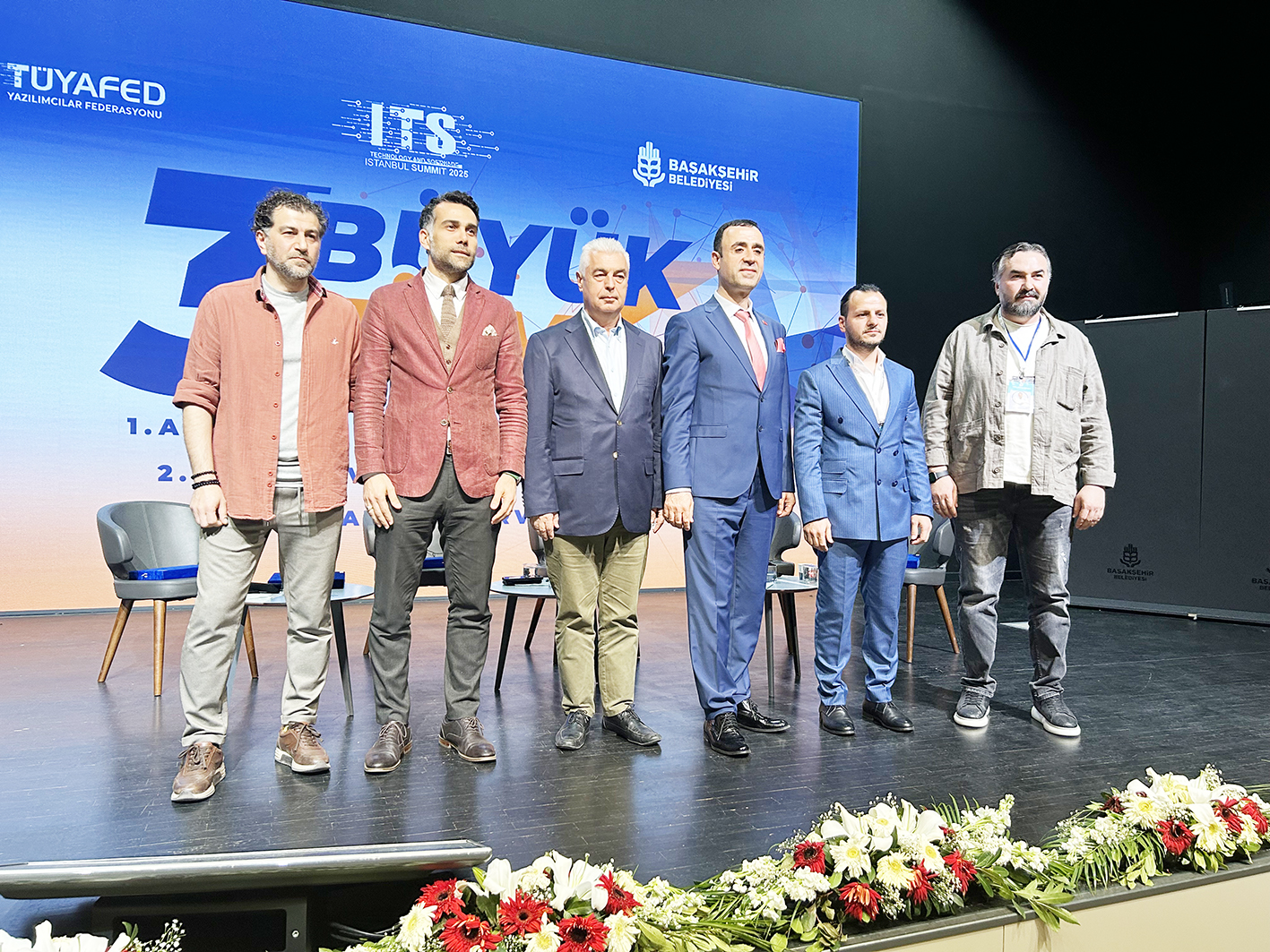 Ezber bozan teknoloji zirvesi!