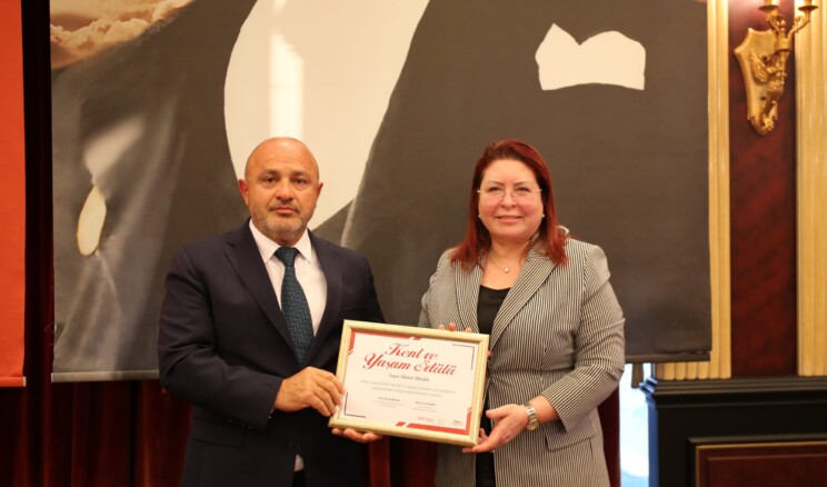 Ödülü aldı doğru zaman dedi faizi ilk düşüren oldu