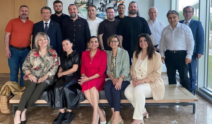 Esra Özden yeniden başkan seçildi