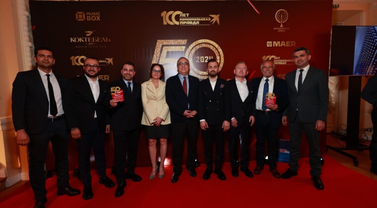 Kızıl Meydan’da ödüllerini aldılar