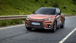 Lüks otomobil modeli SUV kampanyası başlattı
