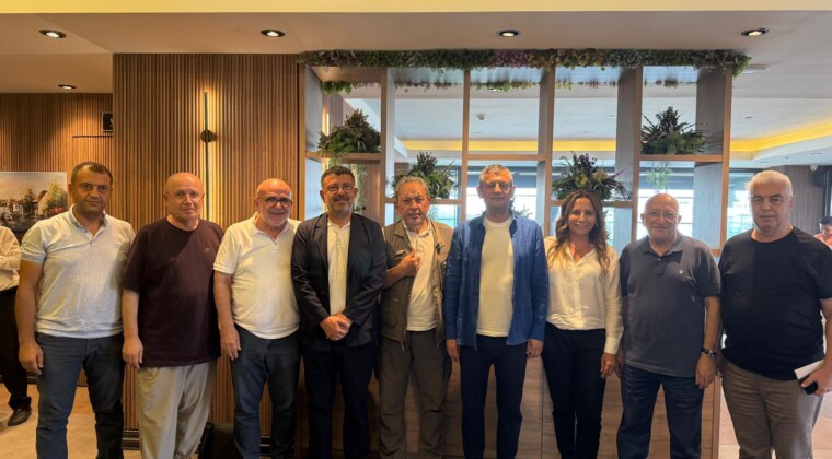 Arguvan’dan türkü, Özgür  Özel’den siyaset mesajlarıozgur ozel
