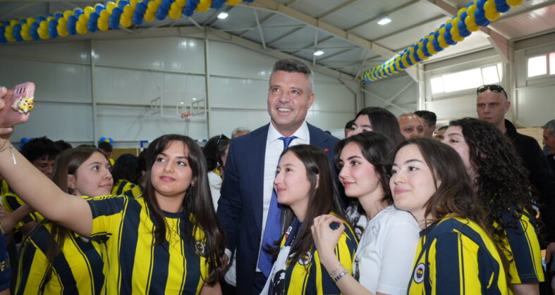 Sadettin Saran’dan Krıkkale’ye anlamlı yatırım: 28 Spor salonu açtı.