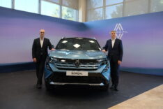 1781183164_MA__S_A.__._Y__netim_Kurulu_Ba__kan___ve_Genel_M__d__r___Bahaettin_Tato__lu_ve_Renault_Group_T__rkiye_CEO___su_Lionel