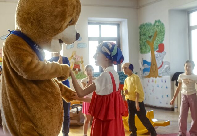 1784687504_KACUV_25_YIL_SAHNE_3